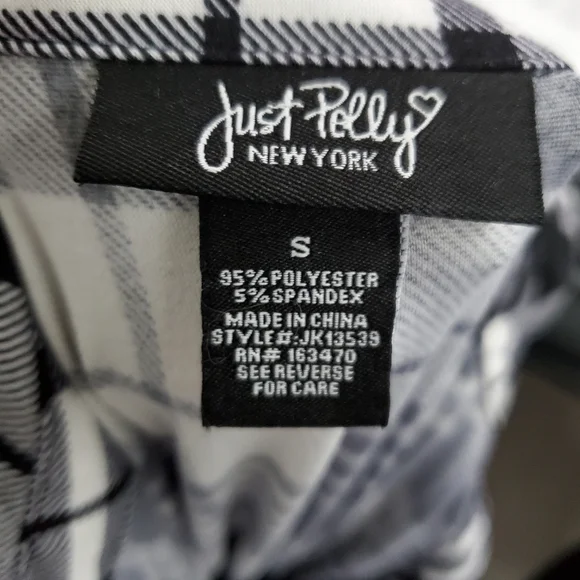 Plaid, 3/4 sleeve top. - Picture 2 of 10